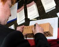 Gedenk-Stein; Foto: Carlos Katins