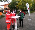 Ehrenamtliche Quarant&auml;ne-Engel vom DRK-Kreisverband Berlin-Nordost e.V. auf dem Helene-Weigel-Platz; Foto: privat