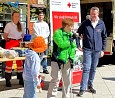 DRK-Aktion auf dem Helene-Weigel-Platz; Foto: Heidi Wagner