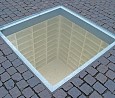 Denkmal gegen die B&uuml;cherverbrennung auf dem Berliner Bebelplatz; Foto: Wikipedia